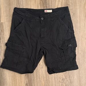 Wrangler Black Cargo Shorts with Multi-Pocket Utility